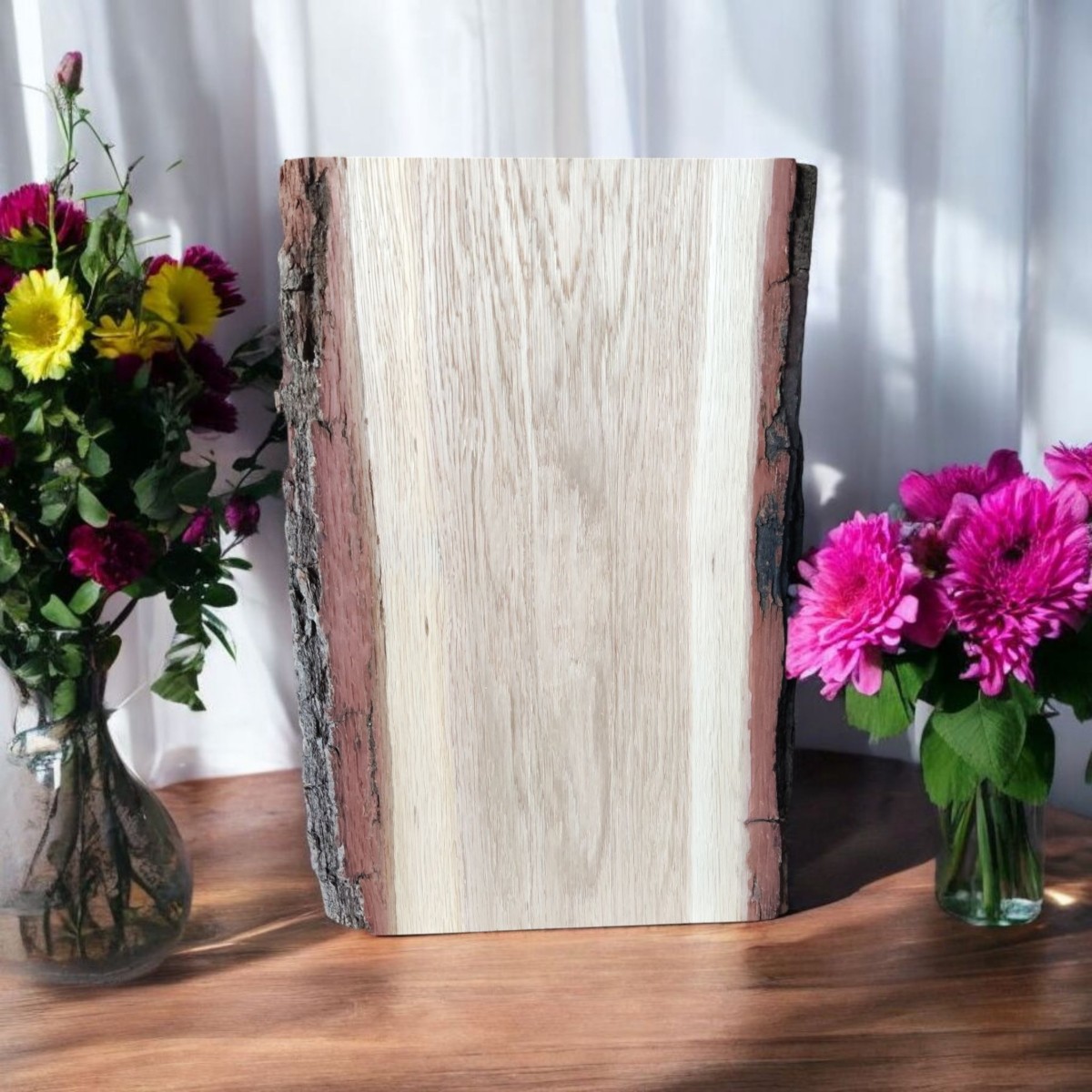 podobrazie drewniane malarskie lite, nieklejone – profil krawędzi: kora po obu bokach, czysta powierzchnia bez ubytków; 42×19–20×2,5 cm, ujęcie front