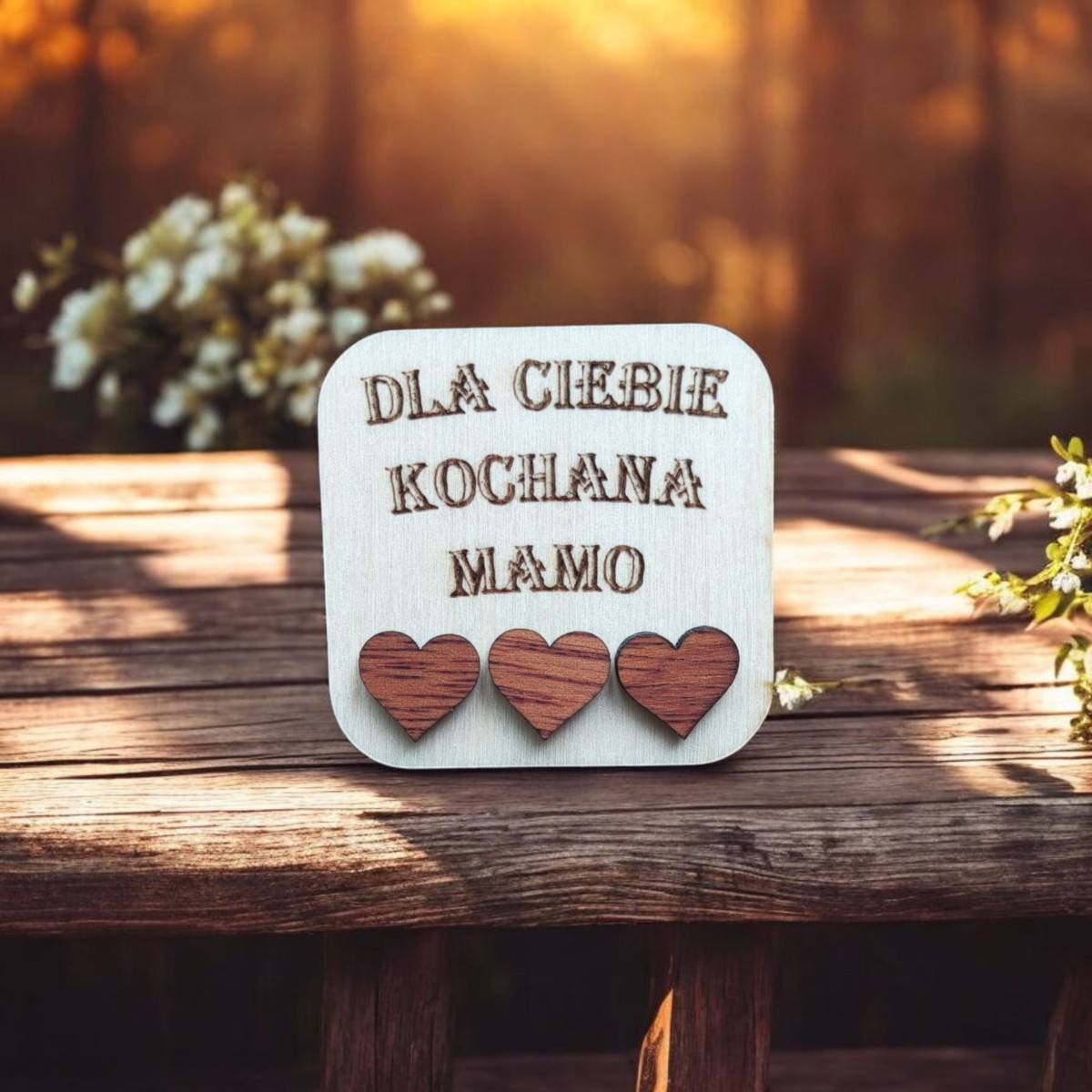 Kolczyki serca drewniane z mahoniu lekkie sztyfty stal chirurgiczna ręcznie robione