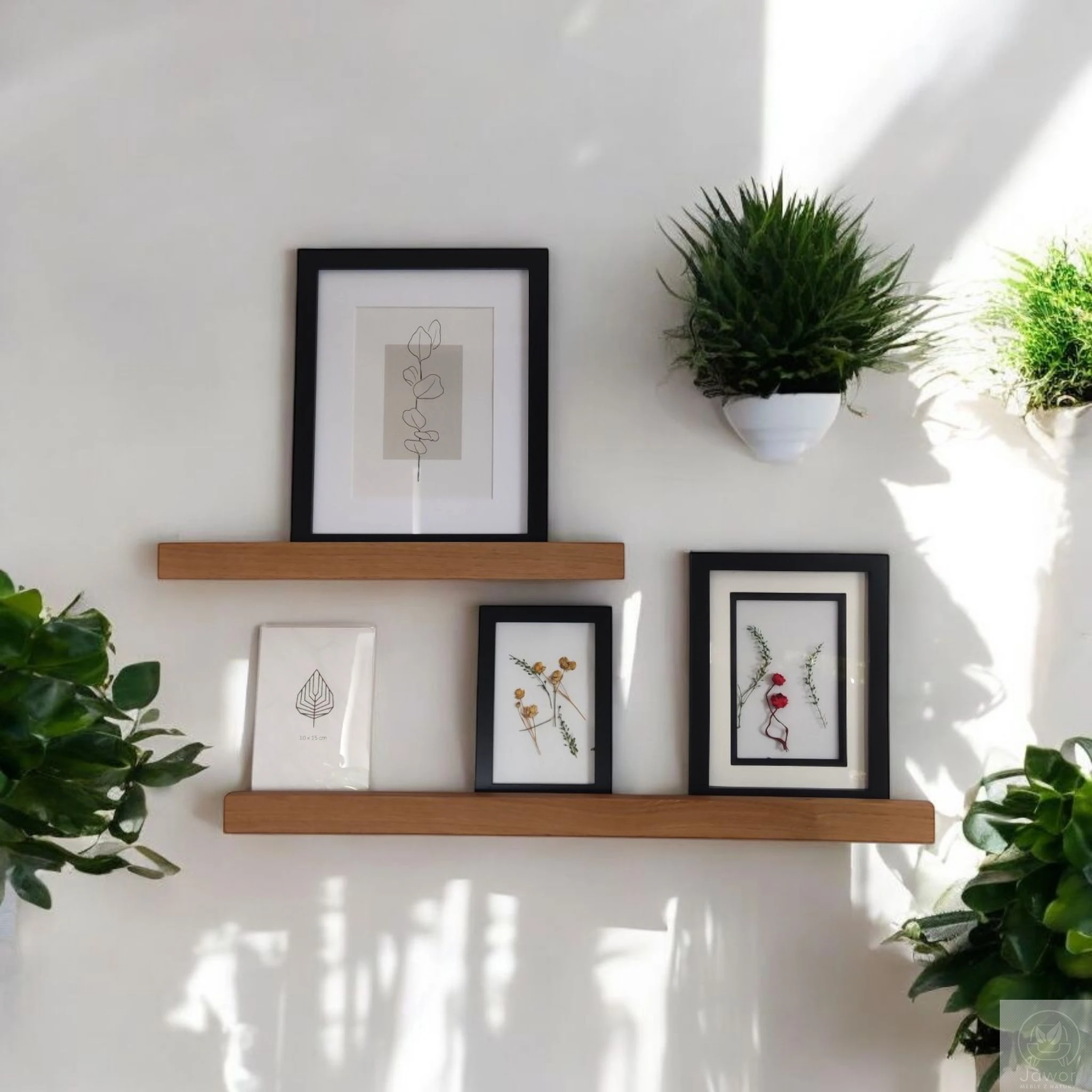 Listwy dębowe na zdjęcia 40 i 60 cm — asymetryczne rozmieszczenie półek, naturalny dąb, minimalistyczna ekspozycja