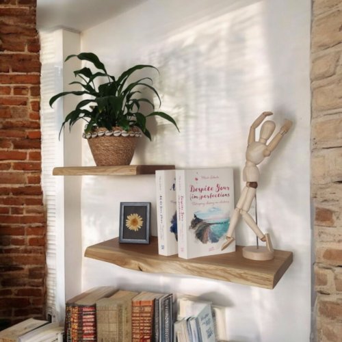 Komplet półek dębowych z naturalną krawędzią – 30 i 50 cm, ręcznie wykończone z litego drewna