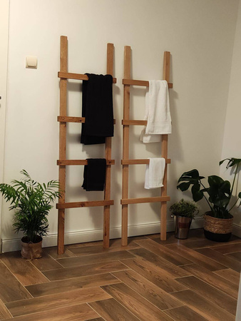 WIESZAK drabina na ręczniki dębowa – do łazienki i sypialni – 160 cm