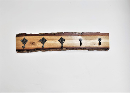 Wieszak dębowy z korą 1