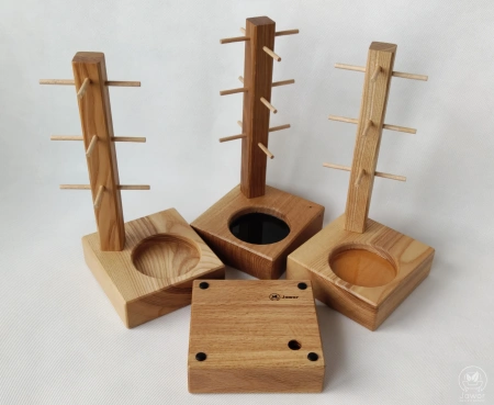 ORGANIZER na biżuterię – stojak obrotowy drewniany na kolczyki i bransoletki