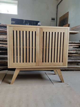 KOMODA dębowa z lamelami – lity dąb, styl retro
