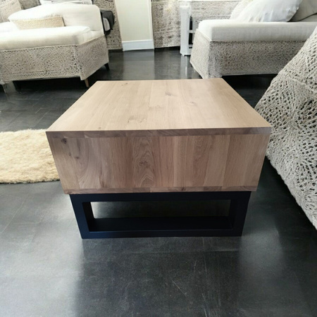 Stolik kawowy dębowy z półką – lity dąb, nowoczesny design, do salonu