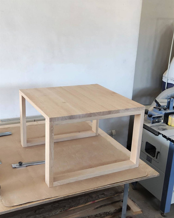 STOLIK kawowy dębowy kwadratowy – lity dąb, blat czysty lub dziki 70×70 cm