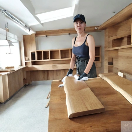 Półka dębowa na ścianę 100 cm – naturalna krawędź, lite drewno