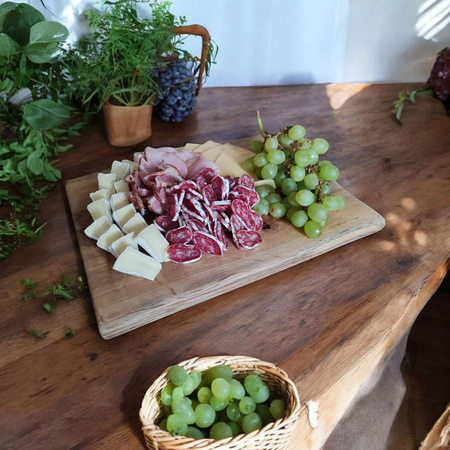 Dębowa deska do serwowania i krojenia na nóżkach – do degustacji, z litego drewna