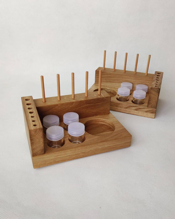 Fly Tying Bench z litego dębu – organizer do wiązania much i przynęt spinningowych