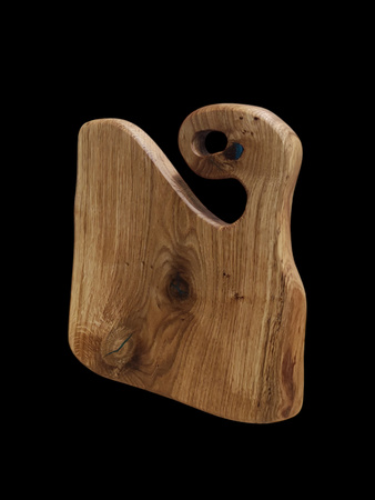Deska do serwowania z dębu z żywicą epoksydową – unikatowy kształt, niebieska