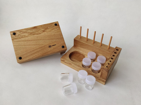 Fly Tying Bench z litego dębu – organizer do wiązania much i przynęt spinningowych