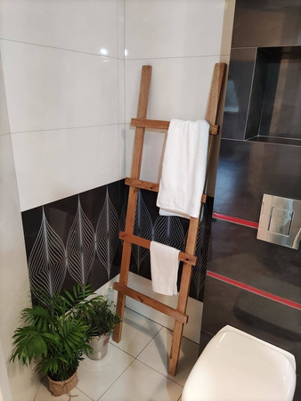 WIESZAK drabina na ręczniki dębowa – do łazienki i sypialni – 160 cm