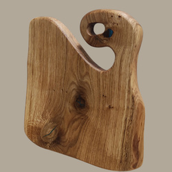 Deska do serwowania z dębu z żywicą epoksydową – unikatowy kształt, niebieska