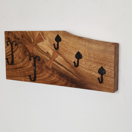 Wieszak dębowy z kokardami