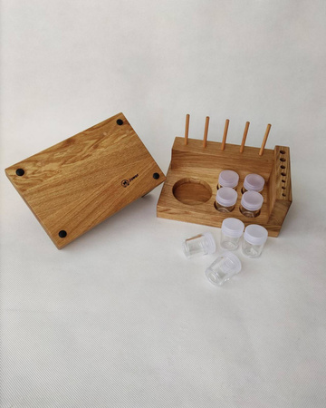 Fly Tying Bench z litego dębu – organizer do wiązania much i przynęt spinningowych