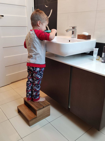 Stopień dla dzieci drewniany – dębowy podest 16,5 cm